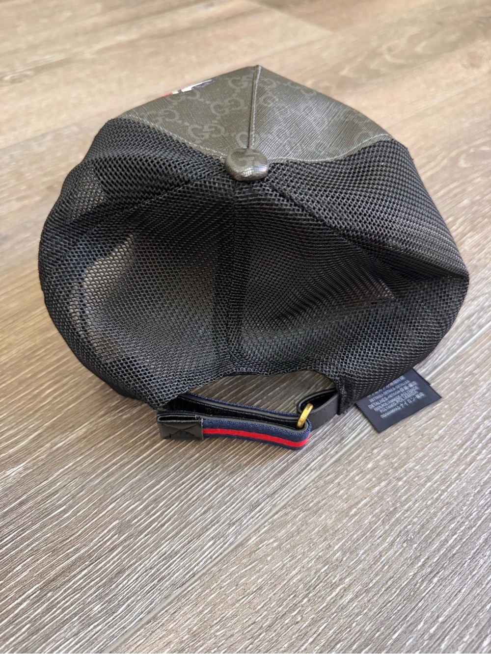 Gucci Black GG Logo Mesh Baseball Cap with Red/White Snake - Picture 2 of 3